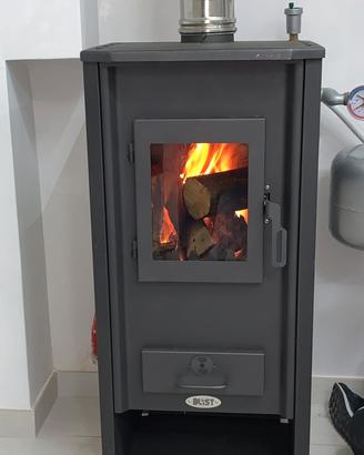 Termostufa a legna 20kw per collegare Termosifoni 