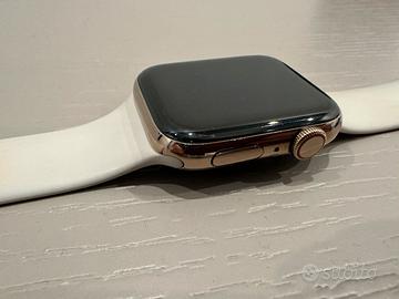 Apple watch serie 4 acciaio oro