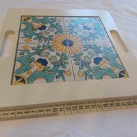 Vassoio/ tagliere in legno con piastrella