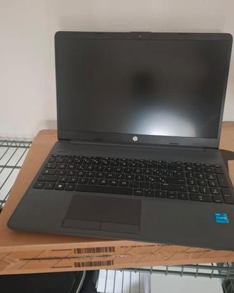 HP 250 G9 15,6” i3 12ª Gen – 16GB RAM – SSD 512GB