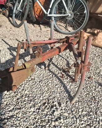 Estirpatore motocoltivatore 