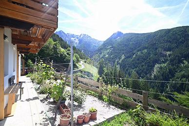 Scena - Obertall: Casa indipendente con giardino e