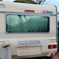 Roulotte Adria 2002 6000 euro leggere grazie