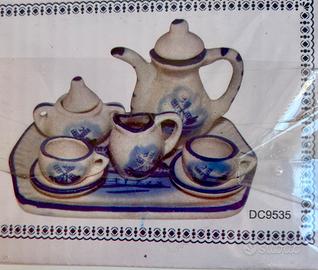 Mini servizio da tè in porcellana vintage