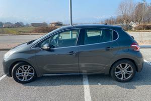 Peugeot 208 1.4  VTi Gpl Allure 2015