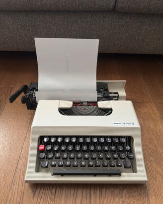 Macchina da scrivere vintage
