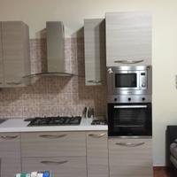 Cucina completa di elettrodomestici