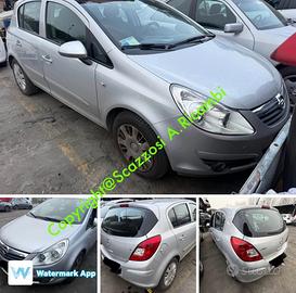 Opel Corsa anno 2009 per ricambi Fi