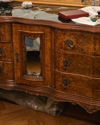 Credenza Antica in Radica di Noce - Stile Barocco