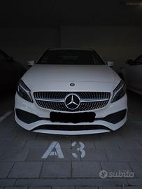 Mercedes-Benz A 180 (BlueEFFICIENCY) 7G-DCT AMG Sp