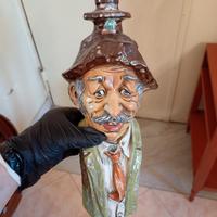 Bottiglie di liquore vuote in ceramica