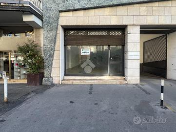 NEGOZIO A BRESCIA