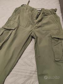 pantaloni con tasconi laterali misura s