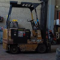Carrello elevatore Muletto caterpillar
