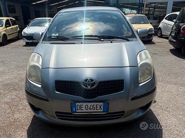 Toyota Yaris II 5p 1.0 Sol - 120.333 km - Neopaten