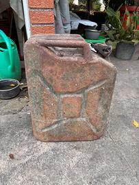 Taniche benzina 1951