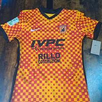 🎽 Maglia Benevento Calcio 2021/2022 – Gara Home