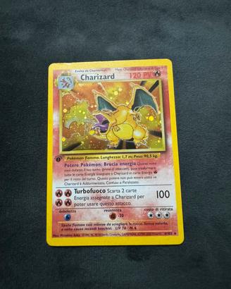 Charizard carta Pokémon