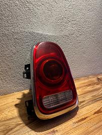 Faro destro Mini Countryman 2019.