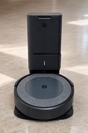 Roomba i3+ con base e accessori nuovi