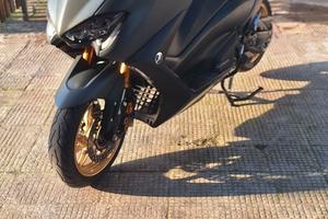 Yamaha TMax 560