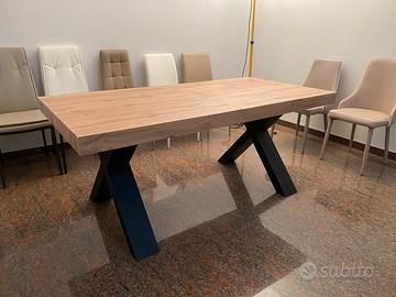 Tavolo nuovo allungabile da 22 posti