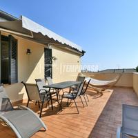 ATTICO CON AMPIO TERRAZZO IN PIENO CENTRO!