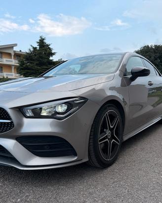 Mercedes-Benz CLA 180 d Coupé Premium AMG Line