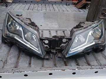coppia fari Seat leon 