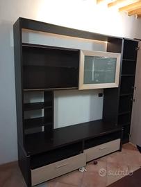 Armadio angolare e parete soggiorno 