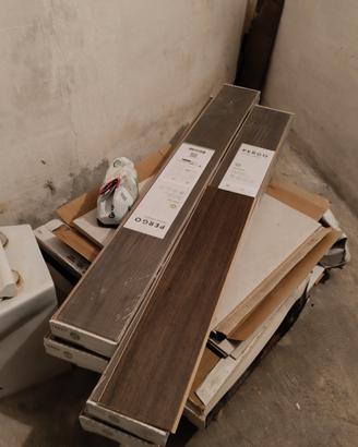 laminato Pergo noce scuro con tappetino