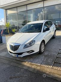 Lancia Delta 1.4 T-Jet 120 CV Platino Ecochic GPL