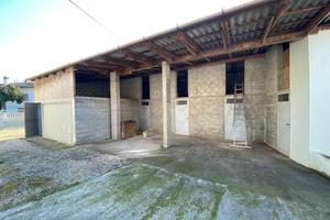 Casa indipendente su più livelli rif. PA154542