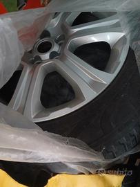 Cerchi e gomme range rover evoque