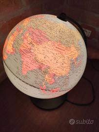 Mappamondo Luminoso Vintage.