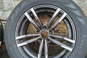 4 cerchi 18” BMW + gomme Pirelli nuove