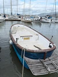 Gozzo vetroresina entrobordo 40cv Lombardini