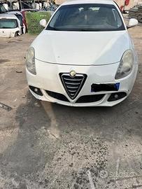 Alfa Romeo Giulietta 2013 cofano post ant, sportel