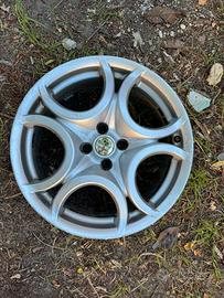 Kit 4 cerchi in lega originali Alfa Romeo – 5 fori