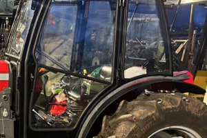 Cabina per trattore agricolo