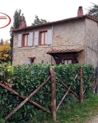 Rustico / Casale di 105 m² con 4 locali a Bucine