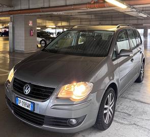 Volkswagen Touran 2.0 Highline Ecofuel