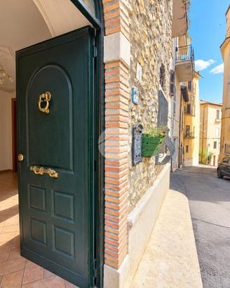 QUADRIFAMILIARE A SAN POLO DEI CAVALIERI