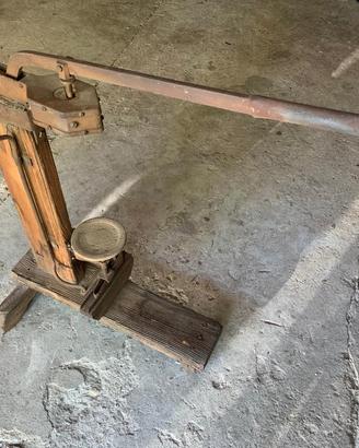 Macchina tappatrice vintage