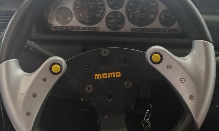 volante Momo Tornado