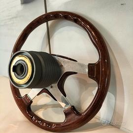 Volante Momo  astra legno diametro 38