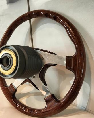 Volante Momo  astra legno diametro 38