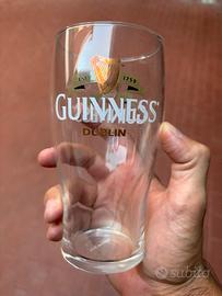 Bicchieri birra Guinness