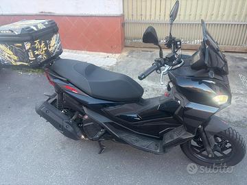 moto aprilia sr gt 200 nuovo