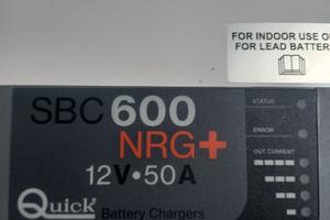 CARICA BATTERIE QUIK